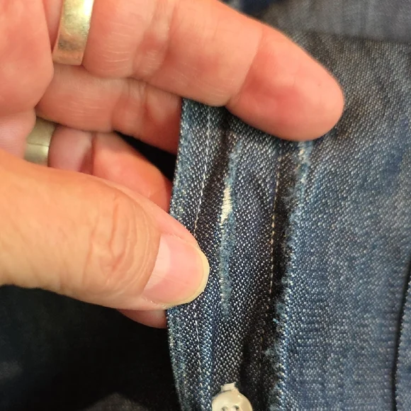 NEW FRANK & EILEEN MEN'S LUKE TATTERED DENIM BUTTON UP SHIRT IN DK BLUE RINSE XS - Picture 5 of 10